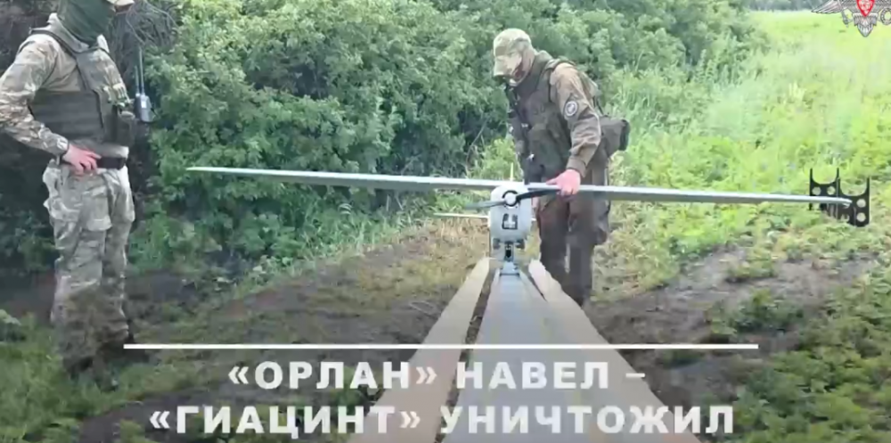 Боевая работа расчетов БПЛА «Орлан-10» и буксируемых пушек «Гиацинт-Б» группировки войск «Запад»