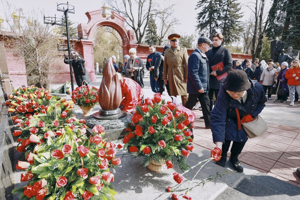 Мемориально-патронатная акция прошла на Новодевичьем кладбище