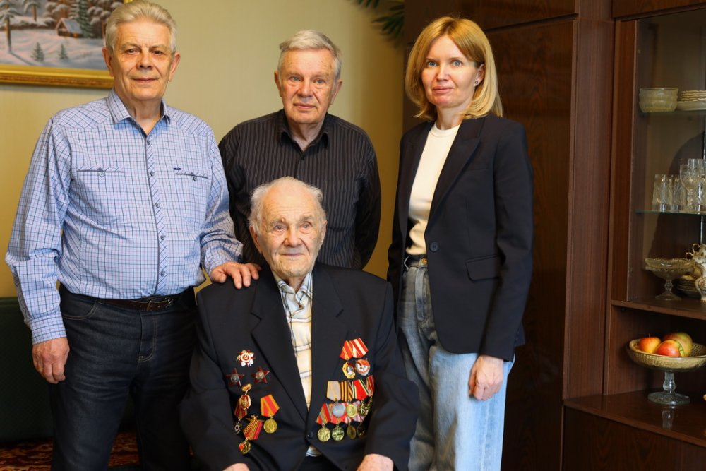 103 года! Вся жизнь на взлёте