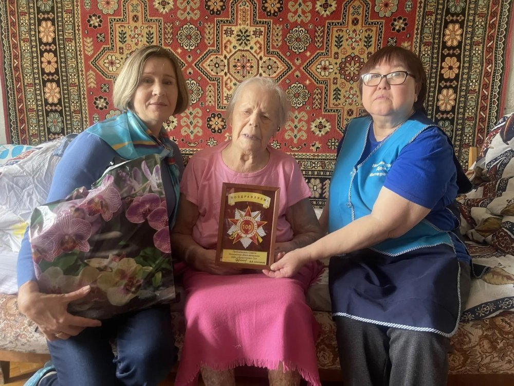 Ветерану великой Ответственной войны Марии Филипповне Курандиковой исполнилось сто лет
