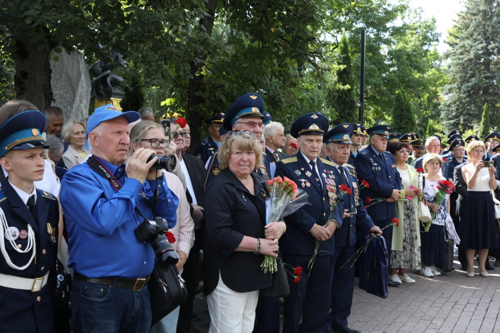 В Москве почтили память авиаторов и отметили 100-летие легендарного лётчика Николая Москвителева