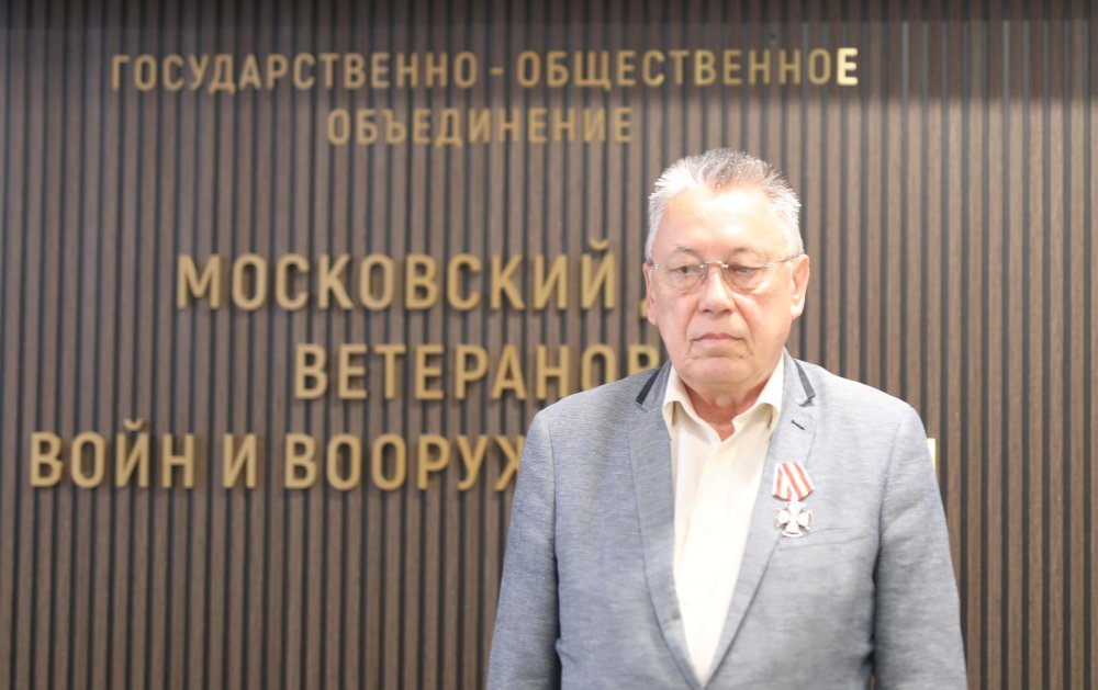 Александр Васильевич Останин награждён медалью «За заботу о ветеранах».